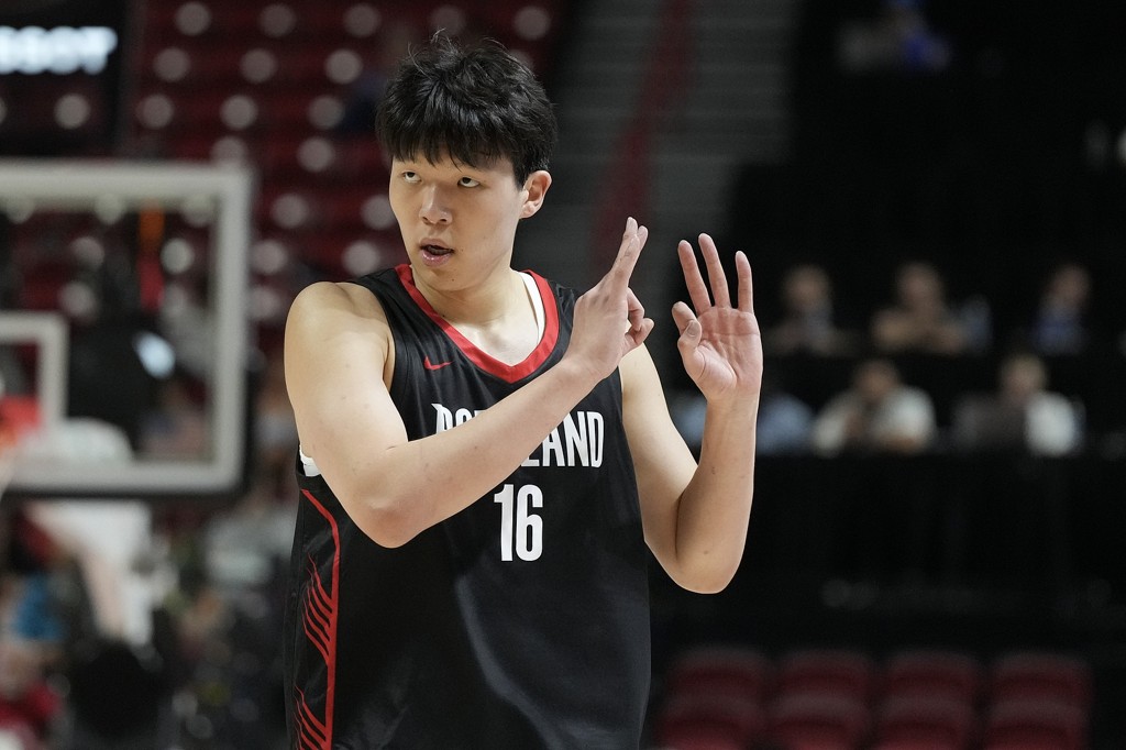 杨瀚森:很荣幸能被拿来和约基奇&姚明比较 适应NBA不是放弃特点
